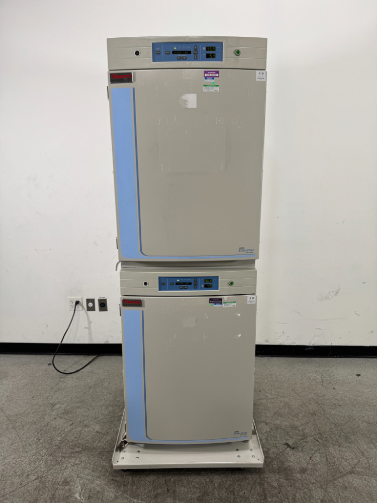 Image of Thermo Scientific Forma Steri-Cycle Doublestack CO2 Incubator